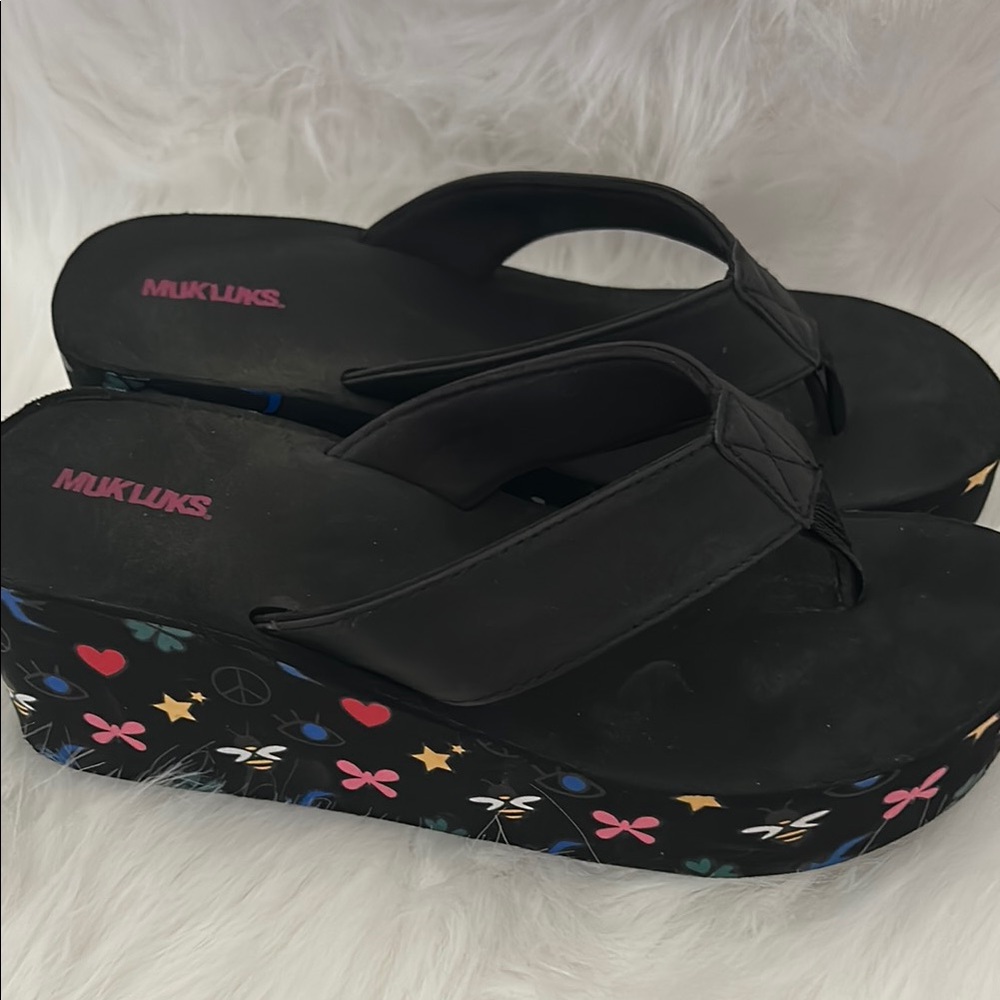 Muk Luks Women's Black Platform Flip Flops with Colorful Accents - Picture 4 of 6